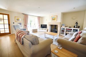 Lounge- click for photo gallery